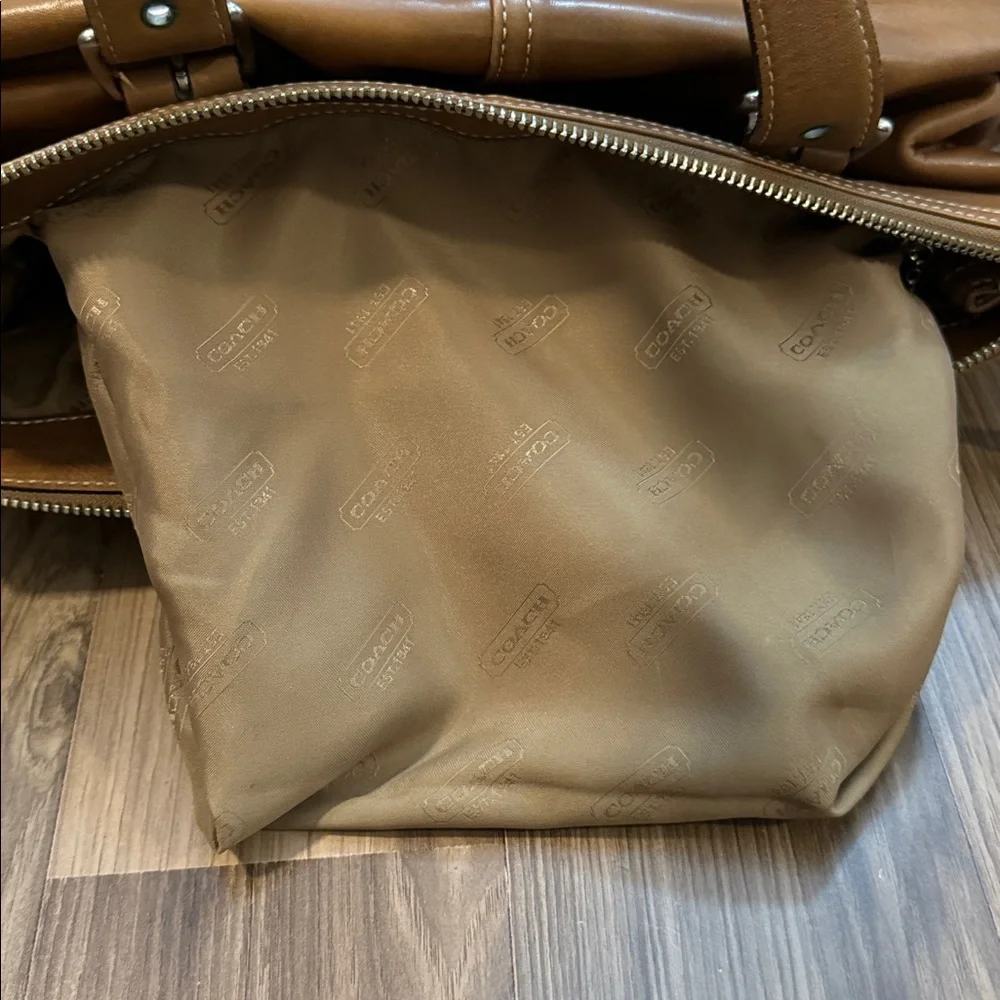 Coach Vintage Hamptons Buckle Soft Leather Tan Silvertone Shoulder Satchel Bag